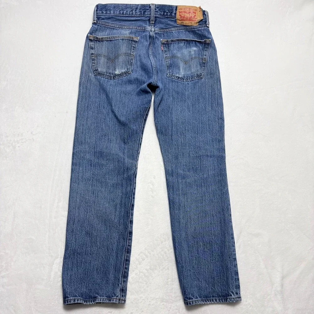 Levis 501 Original Fit Jeans Mens 32x30 Straight Leg Button Fly Medium Wash Blue